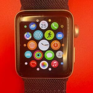 Apple Smartwatch Series 3 GPS & Cellular 38mm Silver with box